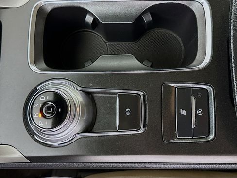 Used 2020 Ford Fusion SE image 20