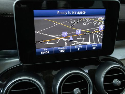 Used 2015 Mercedes-Benz C 300 4MATIC Sedan image 16