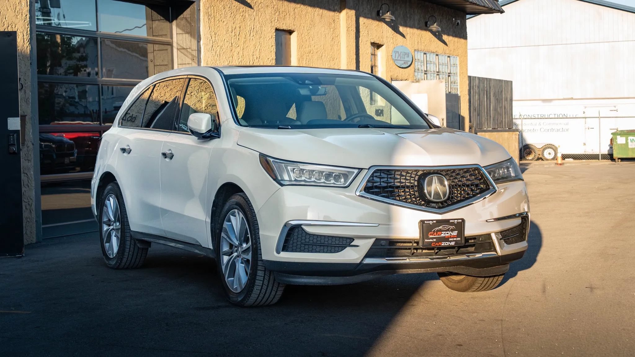 Used 2017 Acura MDX w/ Technology Package AWD/4WD image 4