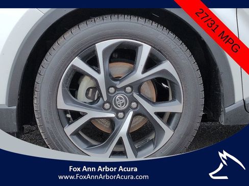 Used 2019 Toyota C-HR XLE FWD image 10