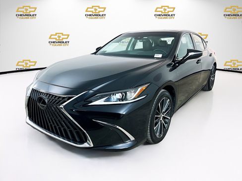 Used 2022 Lexus ES 350 w/ Premium Package image 3