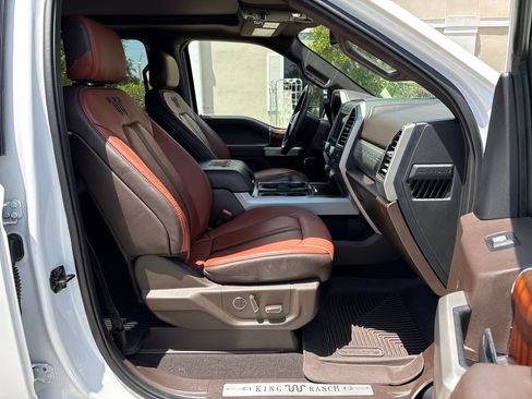 Used 2021 Ford F250 King Ranch w/ King Ranch Ultimate Package AWD/4WD image 7