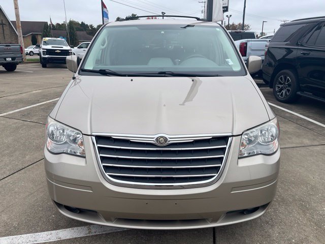 Used 2009 Chrysler Town & Country Touring FWD image 5