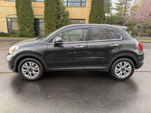 Used 2016 FIAT 500X Lounge image 9