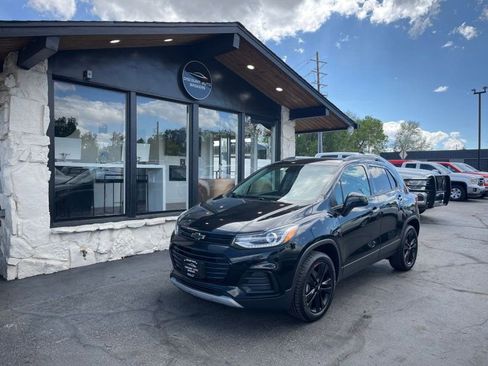Used 2018 Chevrolet Trax LT w/ Redline Edition AWD/4WD image 1