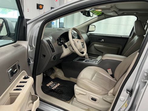 Used 2010 Ford Edge SEL AWD/4WD image 7