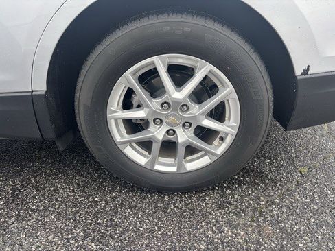 Used 2022 Chevrolet Equinox LS w/ LS Convenience Package image 5