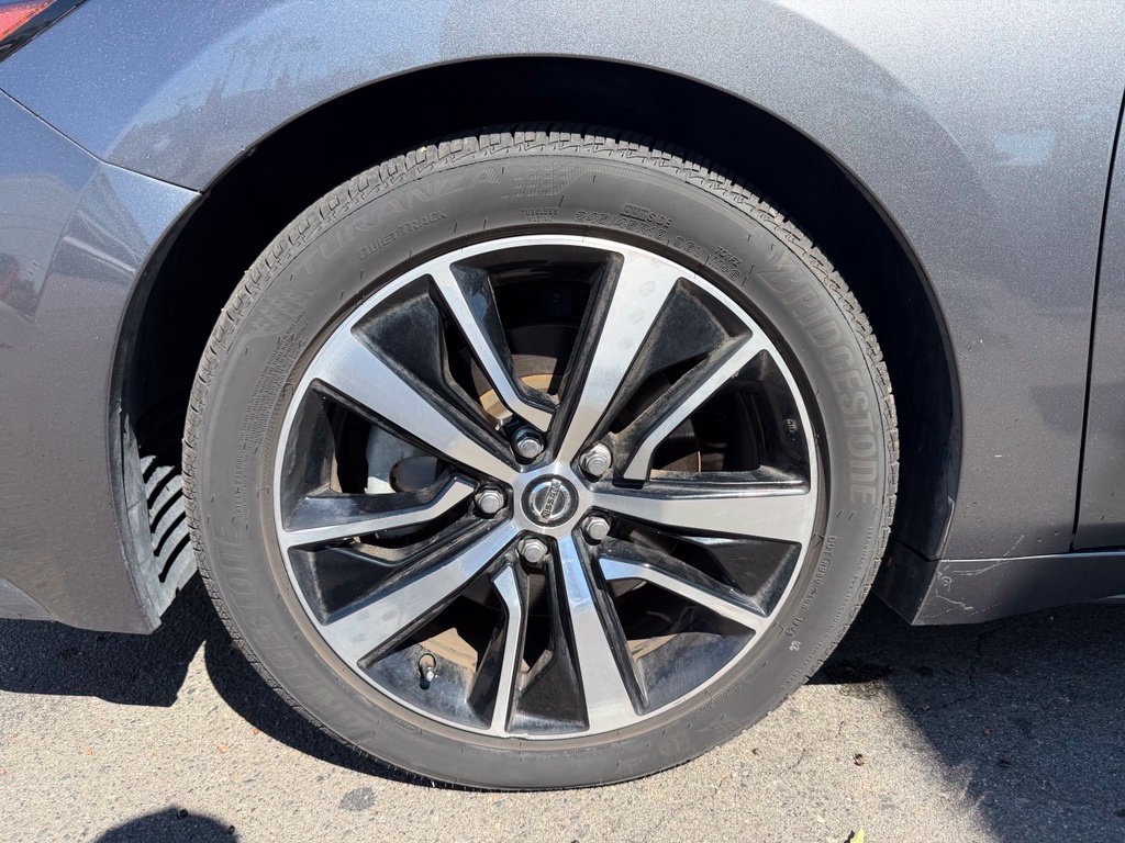 Used 2022 Nissan Maxima SV w/ Floor Mat Group FWD image 8