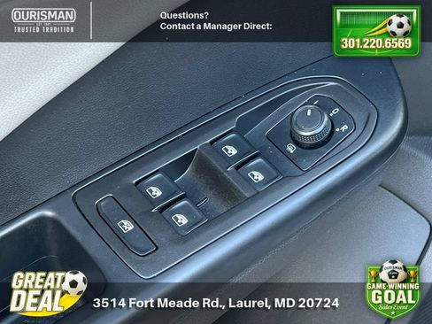 Used 2024 Volkswagen Taos SE FWD image 9