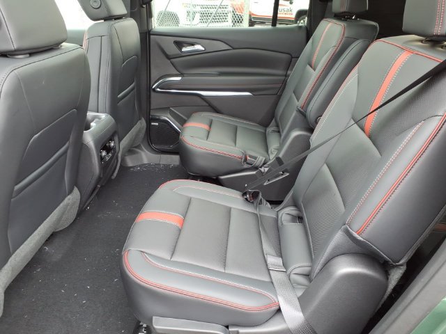 New 2027 Chevrolet Traverse RS w/ LPO, Floor Liner Package AWD/4WD image 9