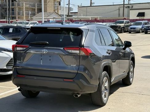 Used 2025 Toyota RAV4 XLE FWD image 4