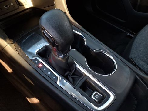 Used 2022 Chevrolet Equinox LT image 23