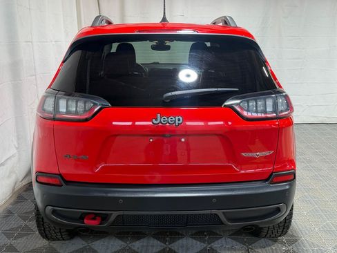 Used 2019 Jeep Cherokee Trailhawk w/ Comfort/Convenience Group AWD/4WD image 19