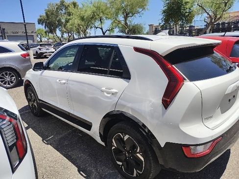 Used 2023 Kia Niro Wind FWD image 8