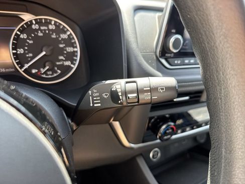 Used 2023 Nissan Rogue SV FWD image 56