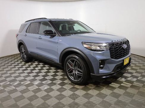 Certified 2025 Ford Explorer ST-Line w/ ST-Line Street Pack AWD/4WD image 5