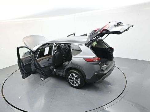 Used 2023 Nissan Rogue SV image 41