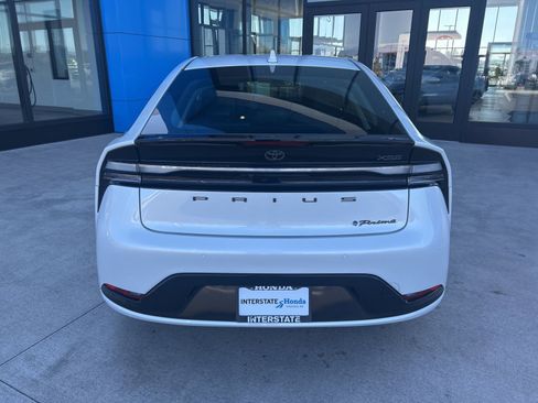 Used 2023 Toyota Prius Prime image 6