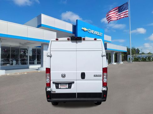 Used 2025 RAM ProMaster 2500 w/ Convenience Group image 5