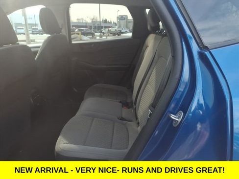 Used 2022 Ford Escape SE w/ Cold Weather Package image 10