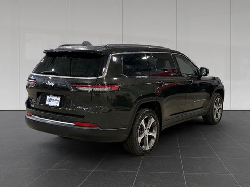 Used 2023 Jeep Grand Cherokee L Limited AWD/4WD image 5