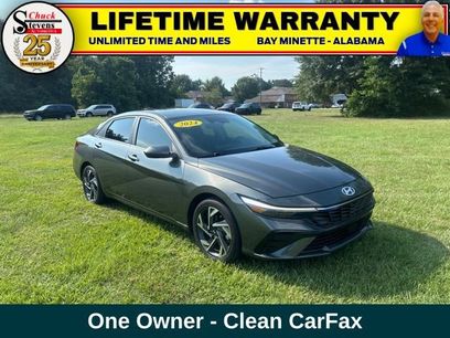 Used 2024 Hyundai Elantra SEL w/ Convenience Package