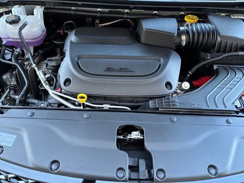 New 2026 Chrysler Pacifica Select image 21