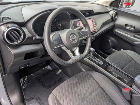 Used 2022 Nissan Kicks SV FWD image 10