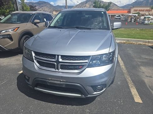 Used 2018 Dodge Journey GT w/ Nav & Sun Group FWD image 2