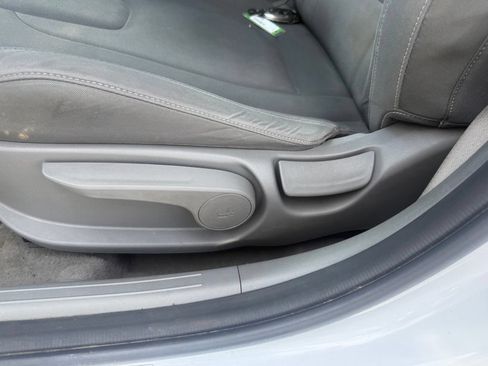 Used 2024 Hyundai Elantra SEL w/ Convenience Package FWD image 18