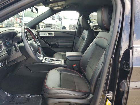 Certified 2023 Ford Explorer ST-Line w/ Class IV Trailer Tow Package RWD image 12