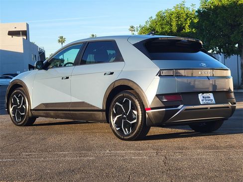 Used 2024 Hyundai Ioniq 5 SEL image 2