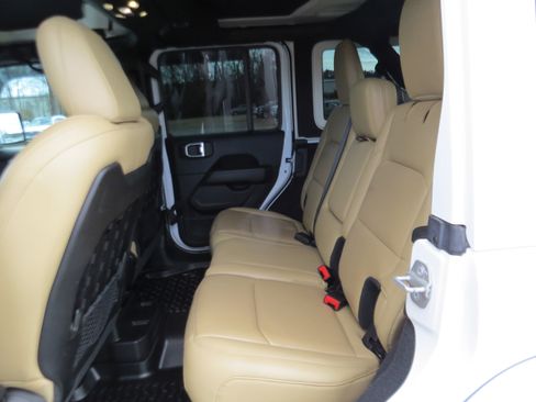 Used 2019 Jeep Wrangler Unlimited Rubicon image 17