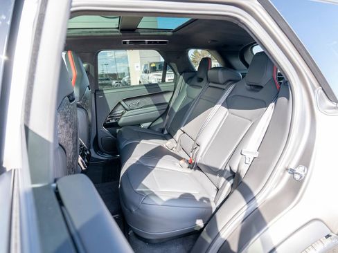 New 2025 Land Rover Range Rover Sport SV Edition Two image 23
