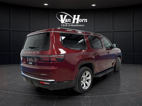 Used 2022 Jeep Wagoneer Series II image 3