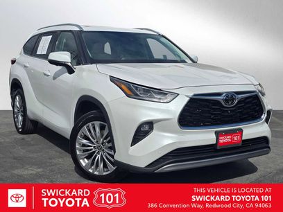 Used 2023 Toyota Highlander Platinum