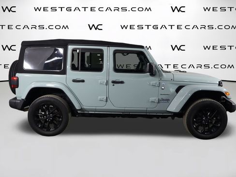 Used 2024 Jeep Wrangler Unlimited Sahara AWD/4WD image 47