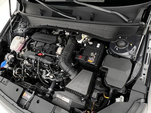 Used 2025 Hyundai Kona Limited image 31