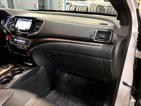 Used 2022 Honda Pilot TrailSport image 18