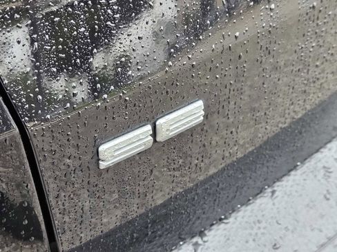 Used 2022 Ford Escape SE FWD image 11