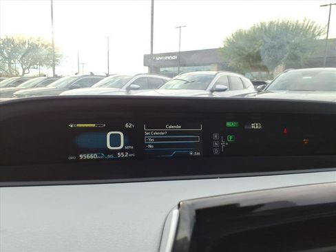 Used 2016 Toyota Prius image 25