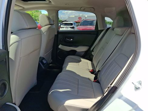 Used 2023 Honda HR-V EX-L image 11