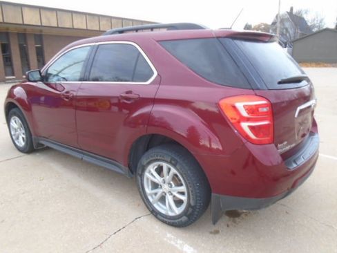 Used 2017 Chevrolet Equinox LT w/ Convenience Package AWD/4WD image 4
