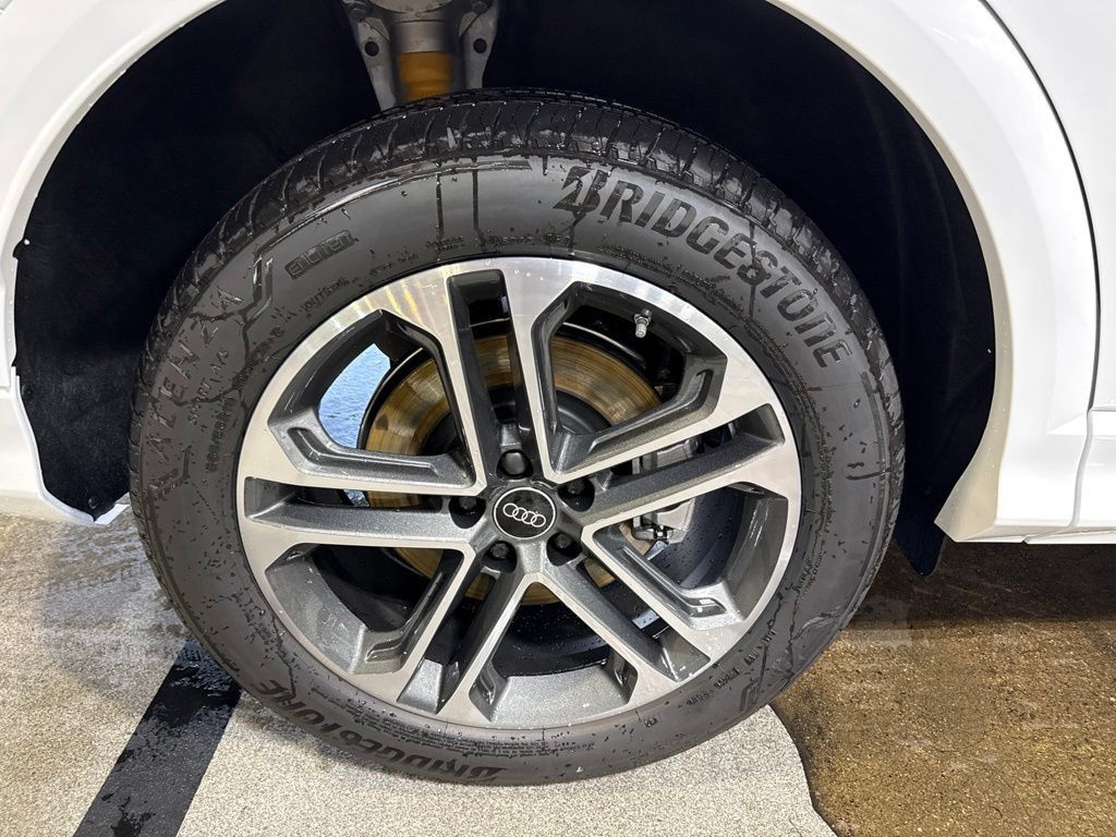 New 2026 Audi Q5 Premium AWD/4WD image 13