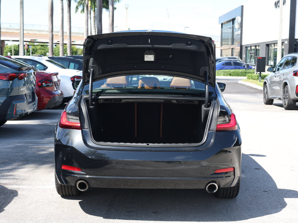 Used 2023 BMW 330i Sedan RWD image 7