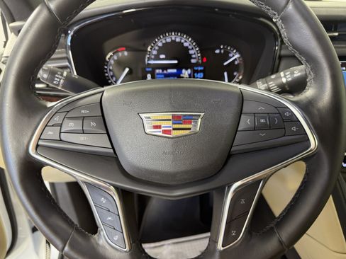 Used 2018 Cadillac XT5 Luxury w/ Driver Awareness Package image 27