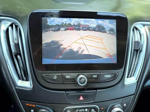 Used 2017 Chevrolet Malibu Premier w/ Driver Confidence Package image 13