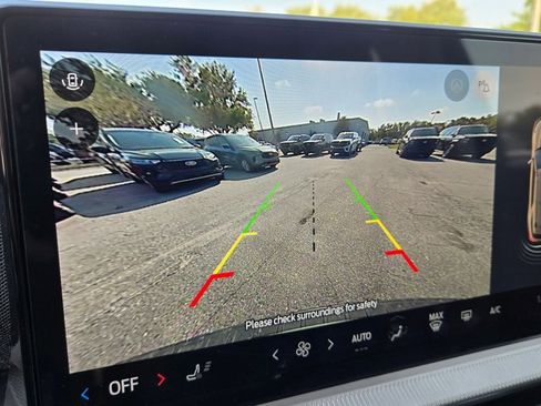 Used 2025 Ford Explorer Active image 17