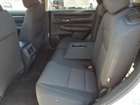 Used 2023 Honda CR-V EX image 9