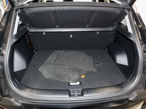 Used 2025 Kia Seltos EX image 16